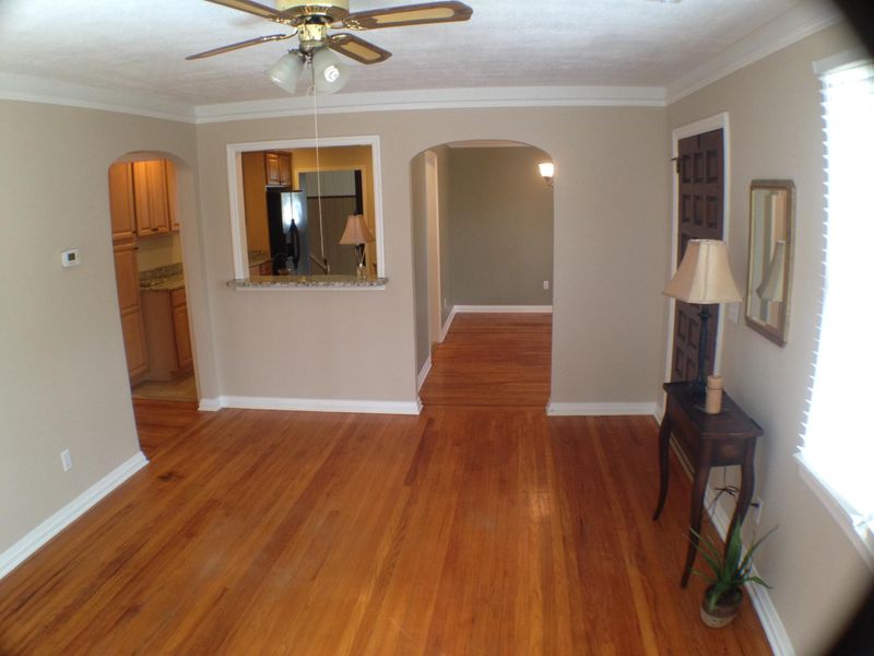 1004 Holcombe Rd, Hanahan, SC 29410