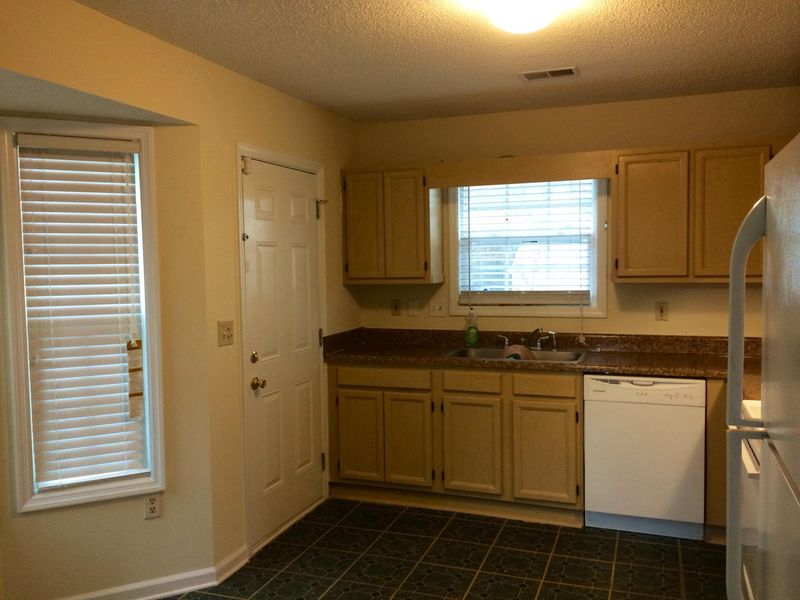 1050 Willowood Ave, Goose Creek, SC 29445