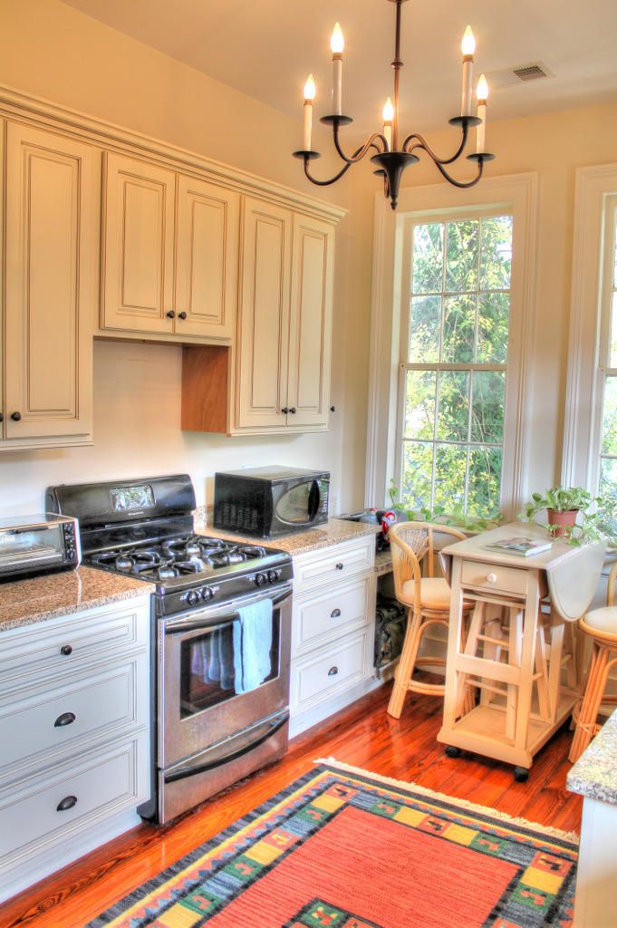 182 Ashley Ave #B, Charleston, SC 29403