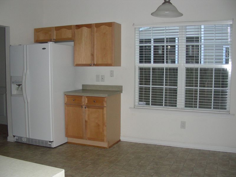 8661 Hickory Creek Ln, North Charleston, SC 29420
