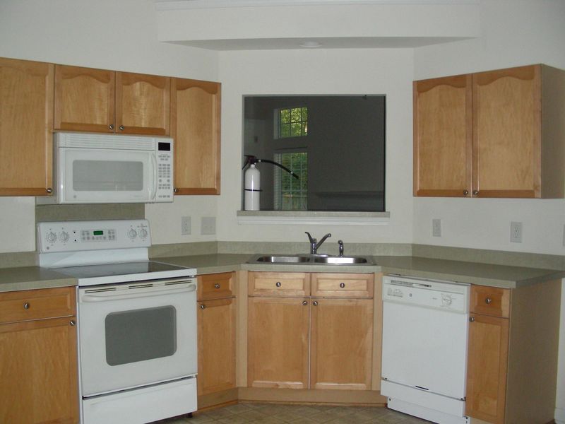 8661 Hickory Creek Ln, North Charleston, SC 29420