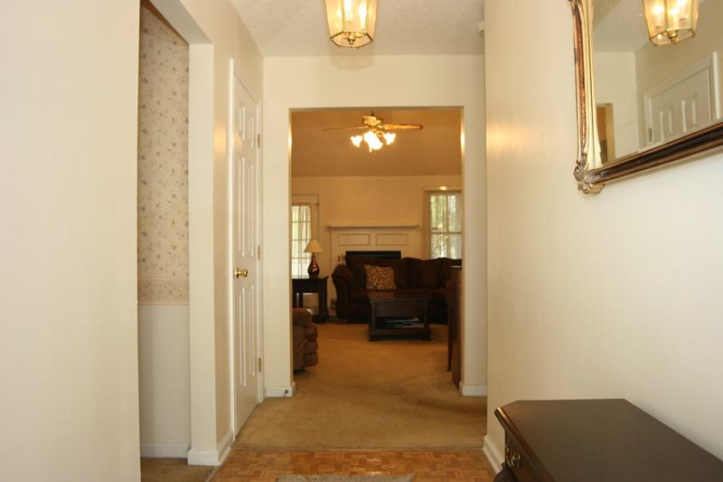 108 Garbon Dr, Summerville, SC 29485