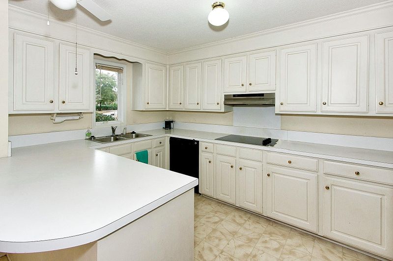 1104 Talisman Rd, Mount Pleasant, SC 29464