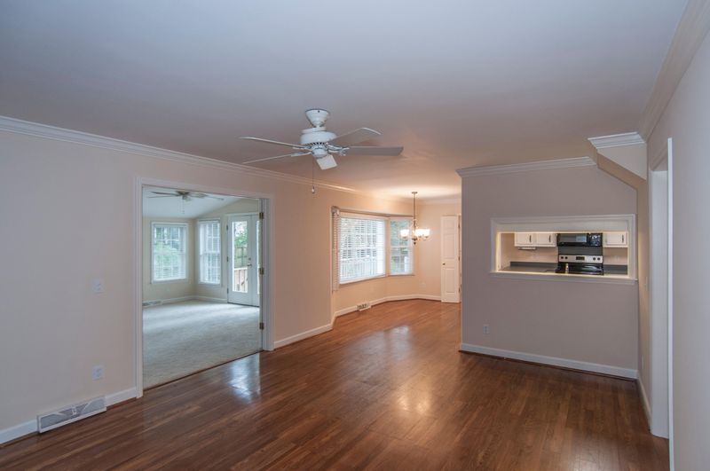615 E Hobcaw Dr, Mount Pleasant, SC 29464