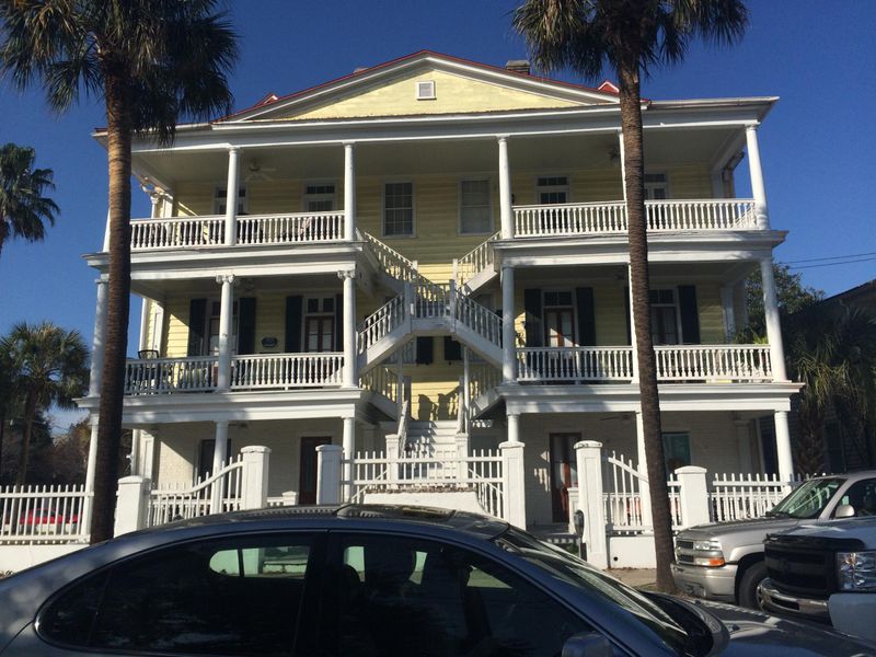 212 Calhoun St #B, Charleston, SC 29401