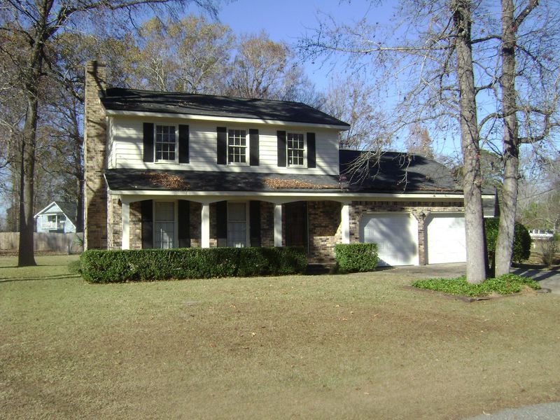 2208 Ambassador Ln, Charleston, SC 29414