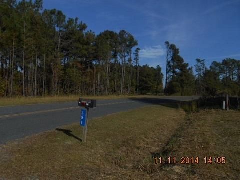 801 Honeysuckle Rd, Harleyville, SC 29448