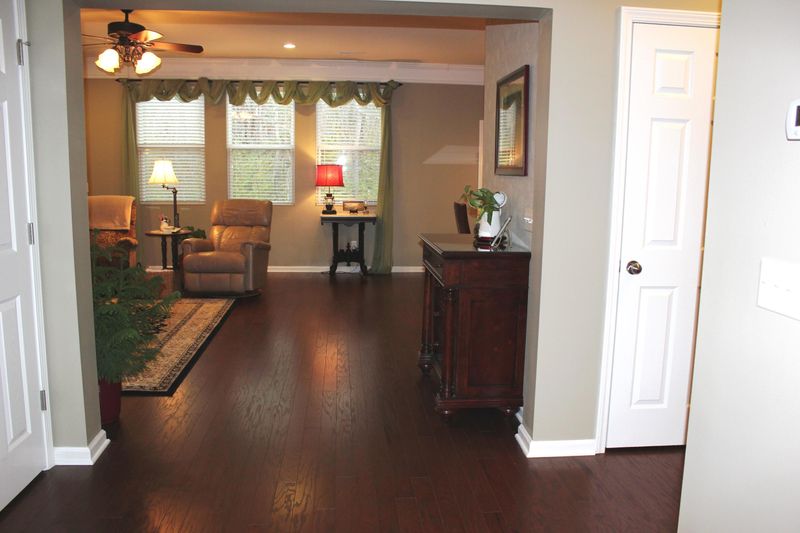318 Clayburne Dr, Goose Creek, SC 29445