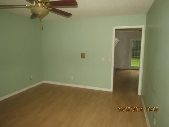 1757 Mulmar St, Charleston, SC 29407