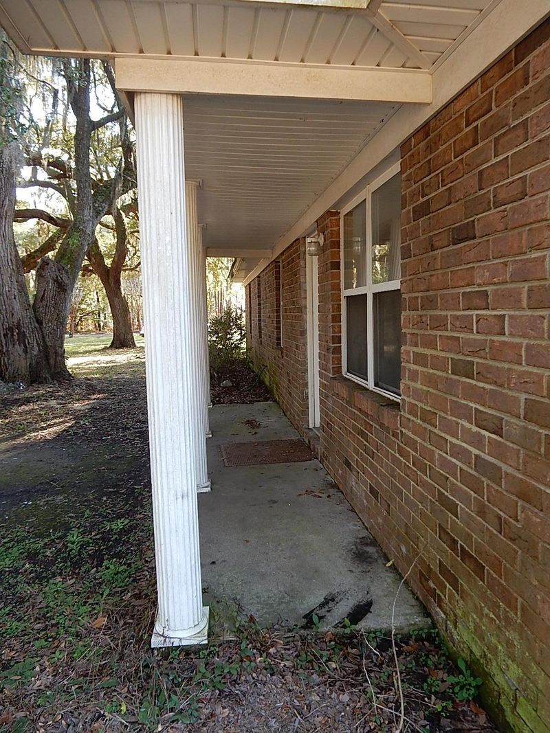 5578 Hammerhead Rd, Wadmalaw Island, SC 29487