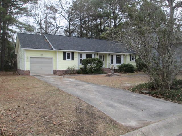225 Canaberry, Summerville, SC 29483