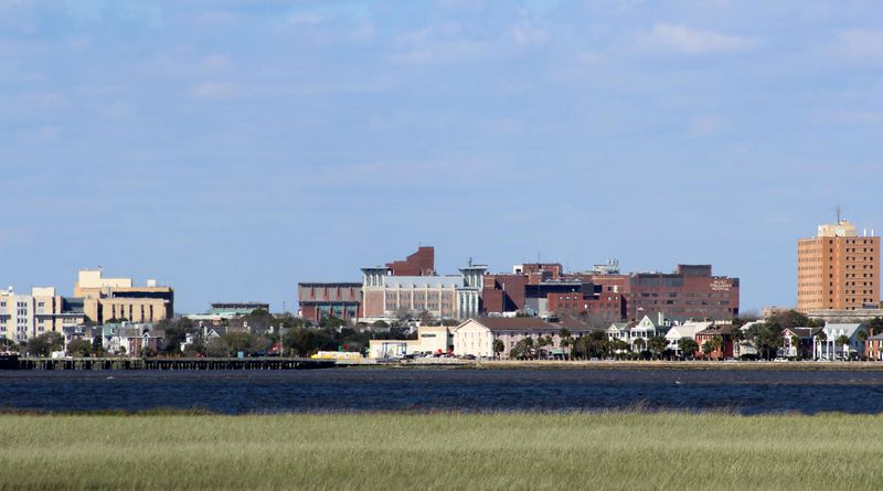 895 White Point Blvd, James Island, SC 29412