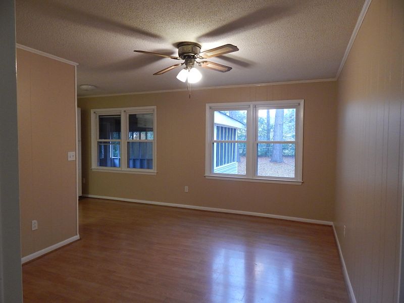 210 Logan Dr, Summerville, SC 29483