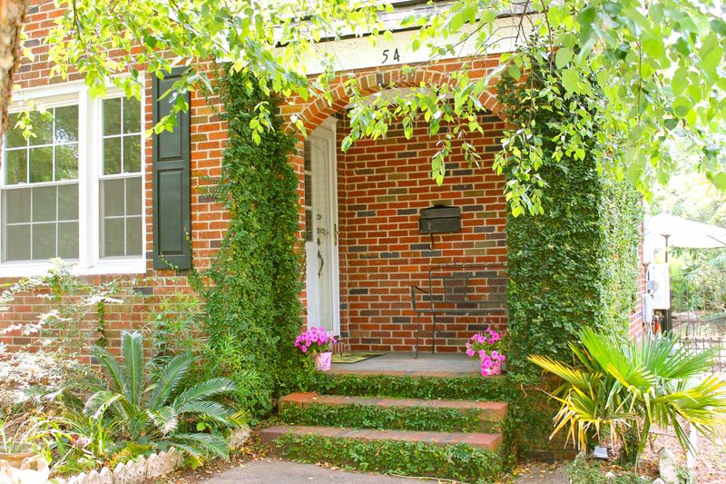 54 Campbell Dr, Charleston, SC 29407
