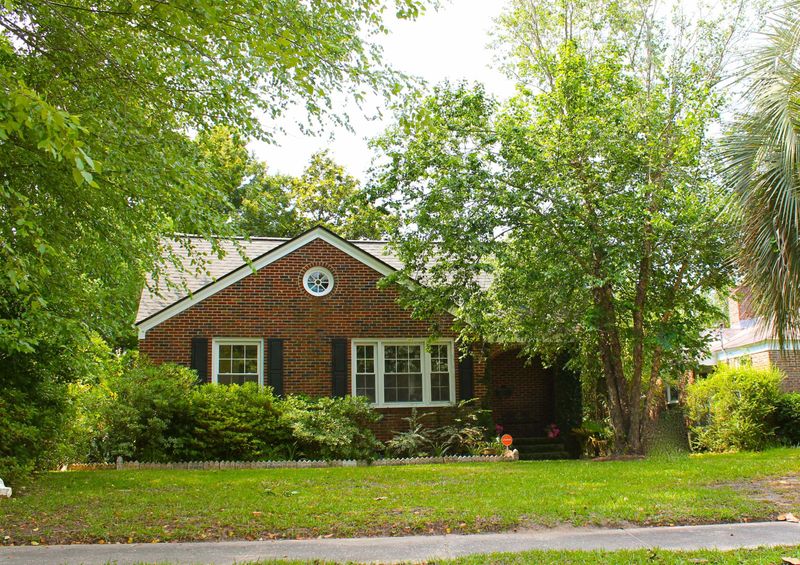 54 Campbell Dr, Charleston, SC 29407