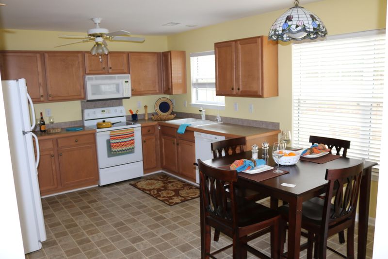 1153 Peninsula Cove Dr, Charleston, SC 29492