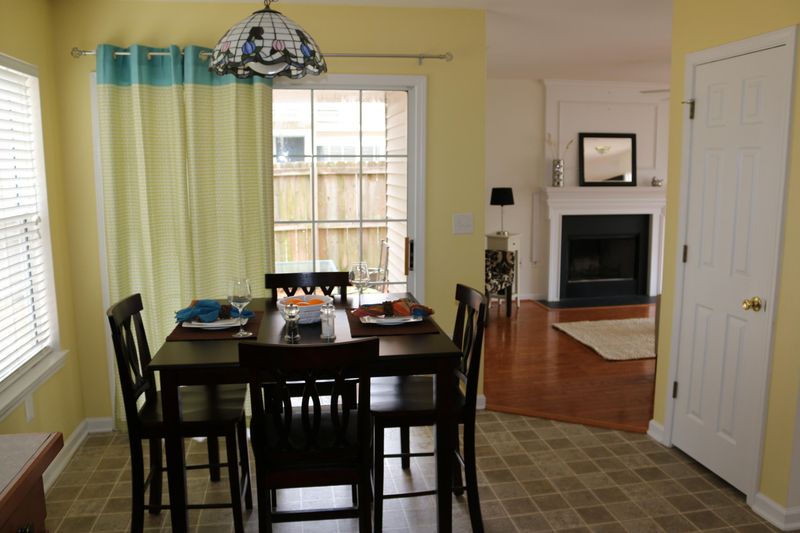 1153 Peninsula Cove Dr, Charleston, SC 29492