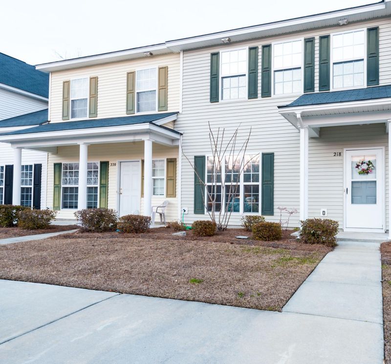 218 Congaree River Dr, Summerville, SC 29485