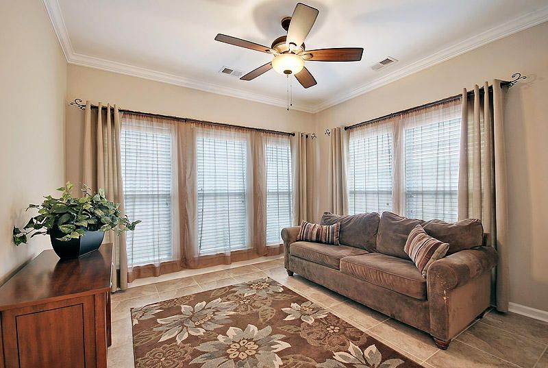 1806 Crossbill Trl, Hanahan, SC 29410
