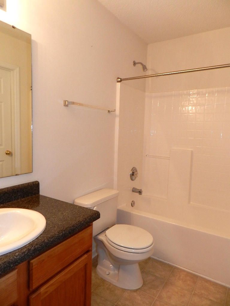 7353 Suncatcher Dr, Hanahan, SC 29410
