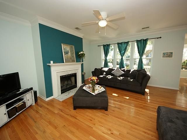 111 Brady St, Daniel Island, SC 29492