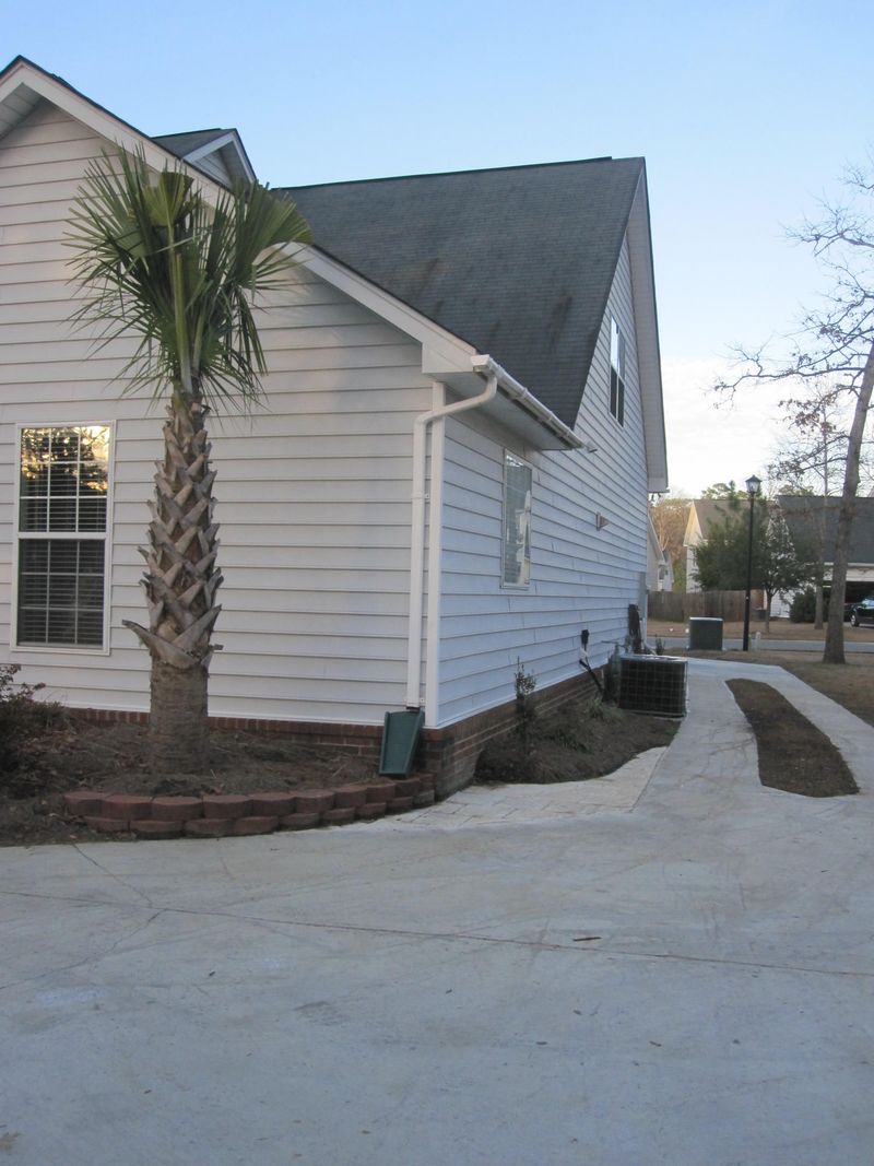 1409 Gemstone Blvd, Hanahan, SC 29410