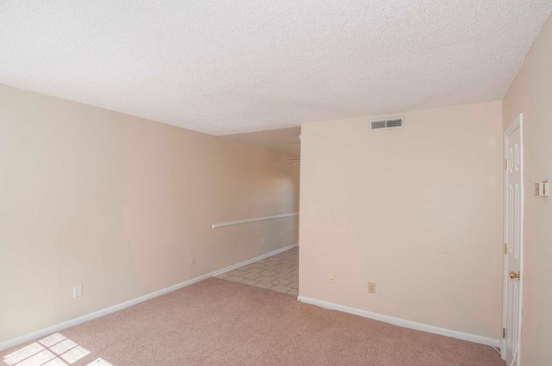 1423 Ashley River Rd #5d, Charleston, SC 29407