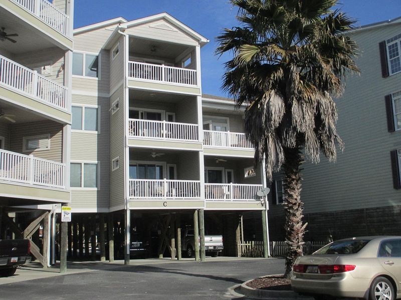 117 W Ashley Ave #C-101, Folly Beach, SC 29439