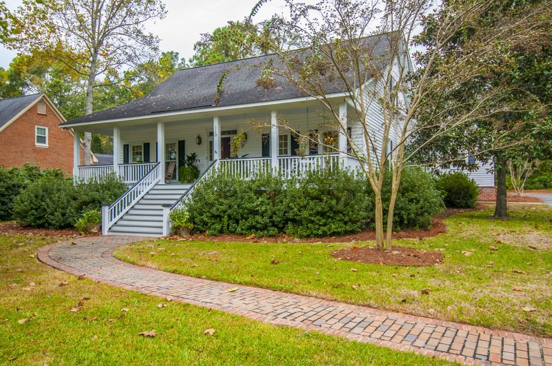 113 Dorchester Ave, Summerville, SC 29483
