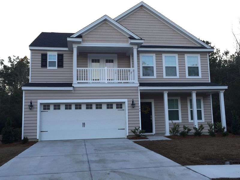 1182 Moss Grove Dr, Moncks Corner, SC 29461
