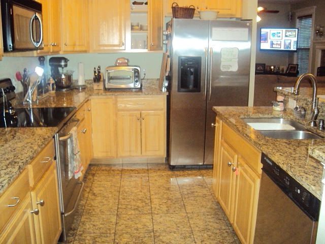 1523 N Lakeshore Dr, Mount Pleasant, SC 29466