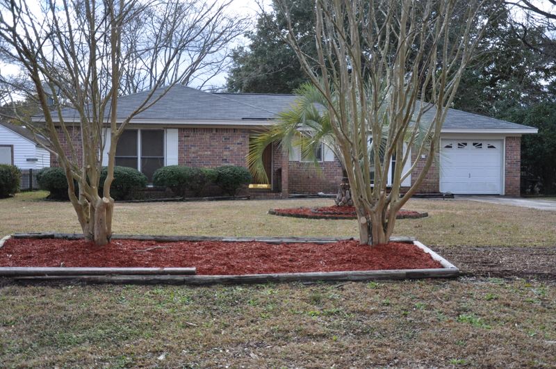 35 Oak Grove Rd, Goose Creek, SC 29445