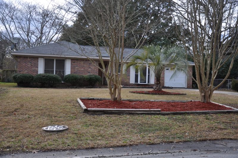 35 Oak Grove Rd, Goose Creek, SC 29445