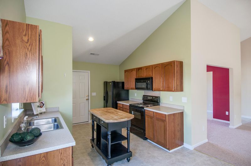 5033 Holdsworth Dr, Summerville, SC 29485