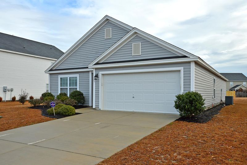 403 Lakewind Dr, Moncks Corner, SC 29461