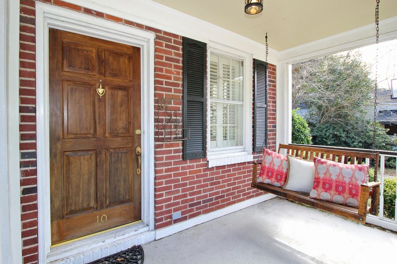 10 Campbell Dr, Charleston, SC 29407