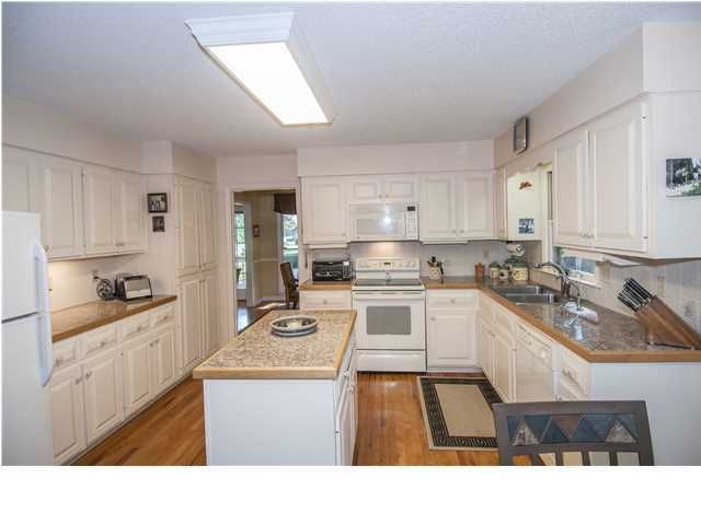 1619 Seignious Dr, Charleston, SC 29407