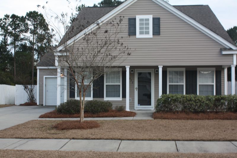 1472 Waters Edge Dr, Charleston, SC 29492