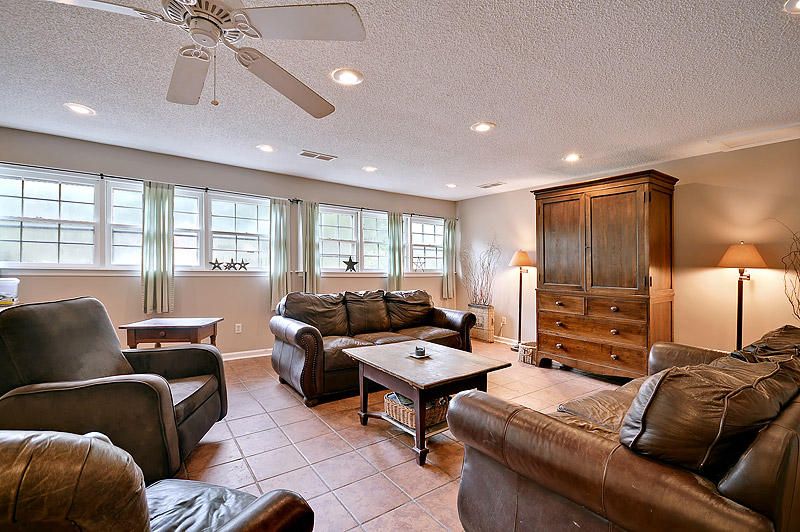 620 Clearview Dr, Charleston, SC 29412