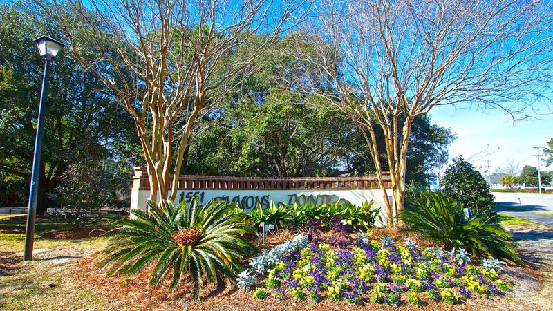 1551 Ben Sawyer Blvd, Mount Pleasant, SC 29464