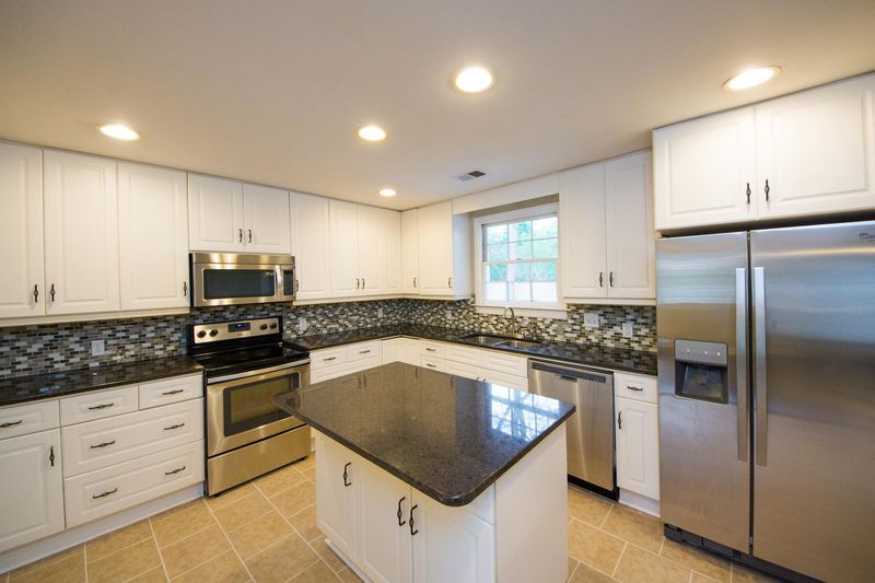 614 Constant Dr, James Island, SC 29412