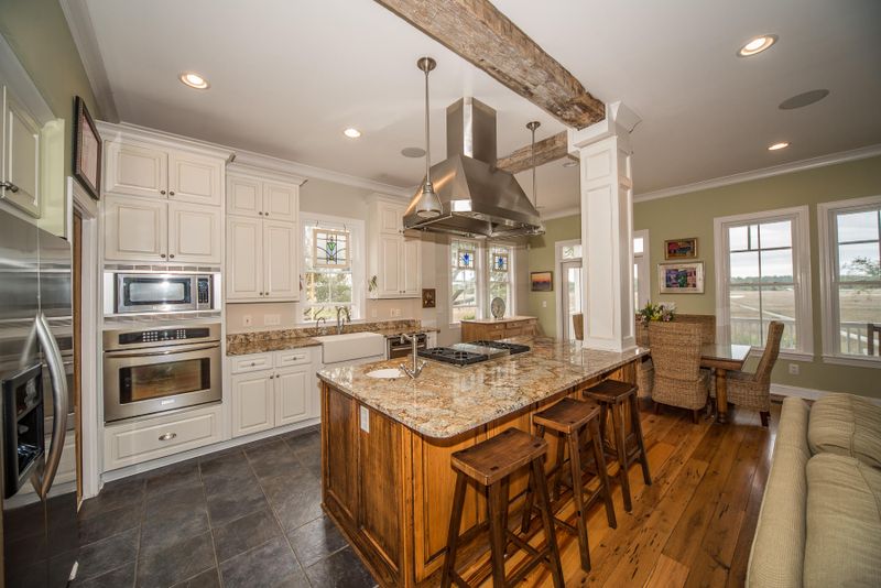 1205 Finley Rd, Charleston, SC 29492