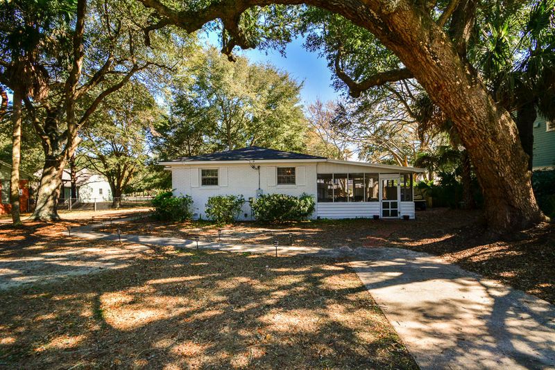 6 Chapman Ave, Isle Of Palms, SC 29451