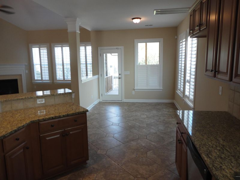 236 Carolinian Dr, Summerville, SC 29485