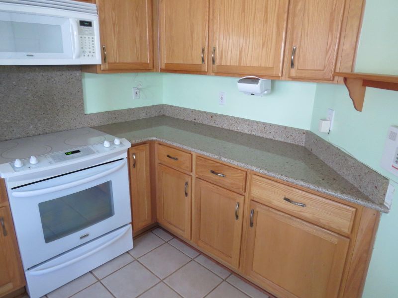 221 Evesham Dr, Summerville, SC 29485