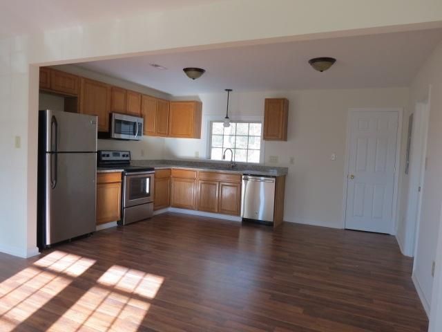 7612 Midwood Dr, North Charleston, SC 29420