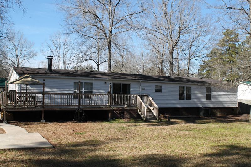 106 Lake Dr, Summerville, SC 29483