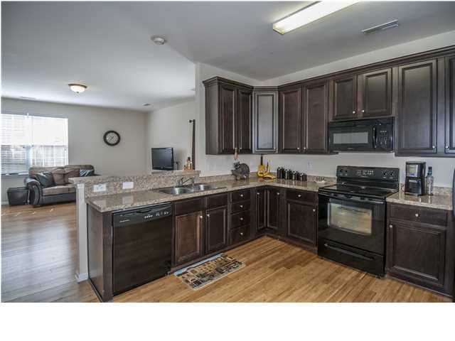 107 Brick Greens Ct, Goose Creek, SC 29445