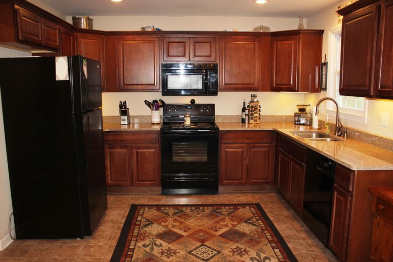 104 Cuthbert Dr, Goose Creek, SC 29445