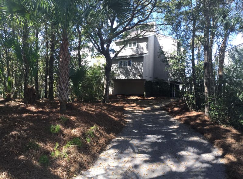 16 Marsh Island Ln, Isle Of Palms, SC 29451